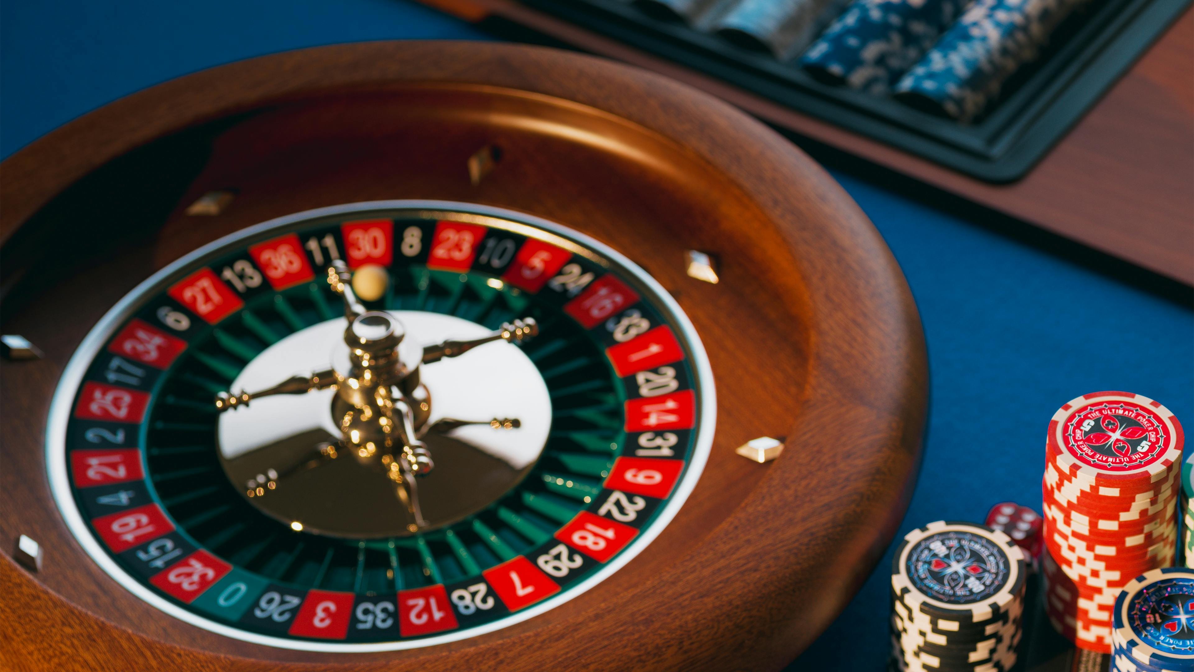 Myanmar ကစားသမားများ ibet789thai တိုက်ရိုక် Roulette ဂိမ်းကို မိုဘိုင်းဖြင့် ကစားနေခြင်း